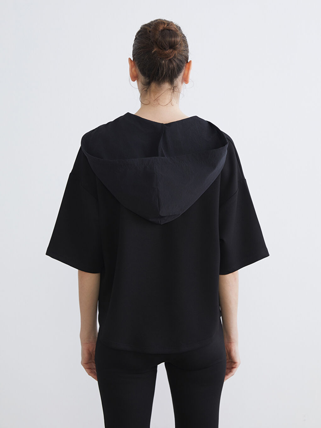 Siyah Düz Kısa Kollu Kadın Hoodie-6