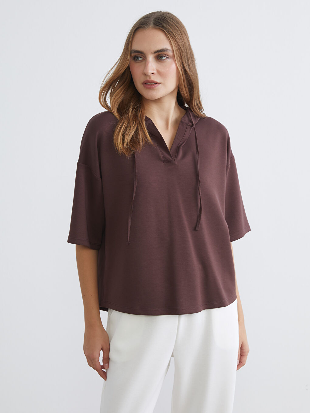 Kahverengi Düz Kısa Kollu Kadın Hoodie-1