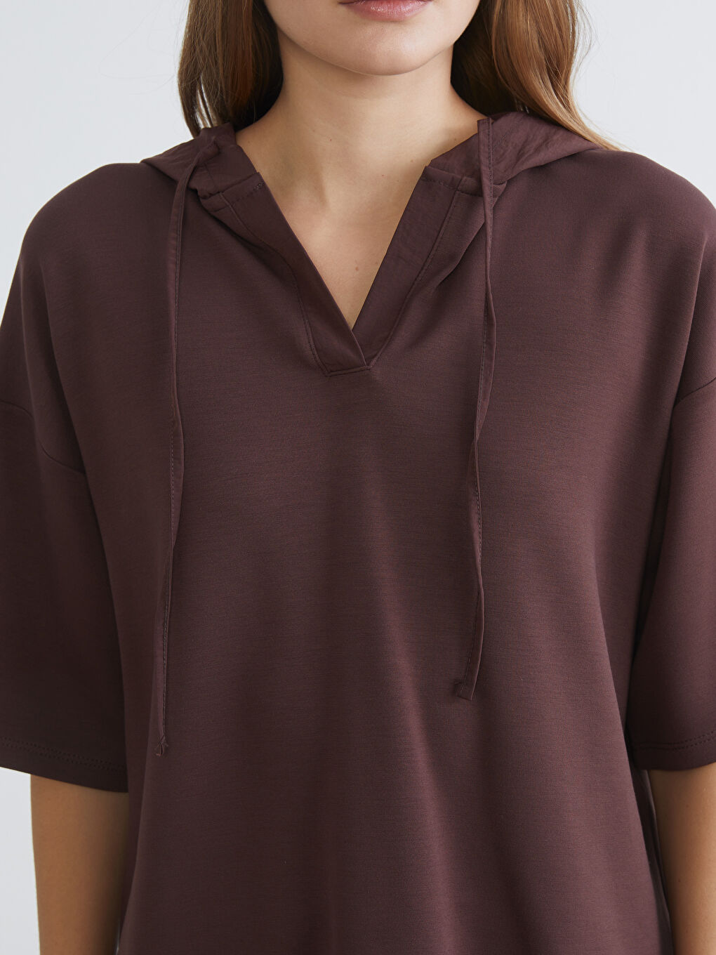 Kahverengi Düz Kısa Kollu Kadın Hoodie-4