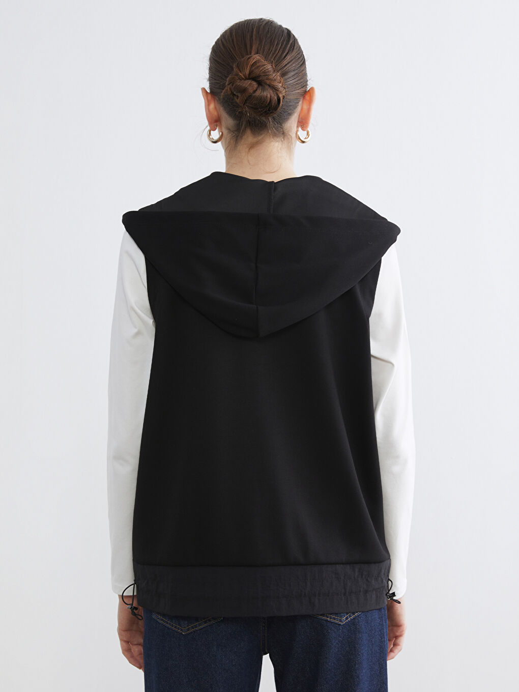 Siyah Kapüşonlu Kadın Yelek-8