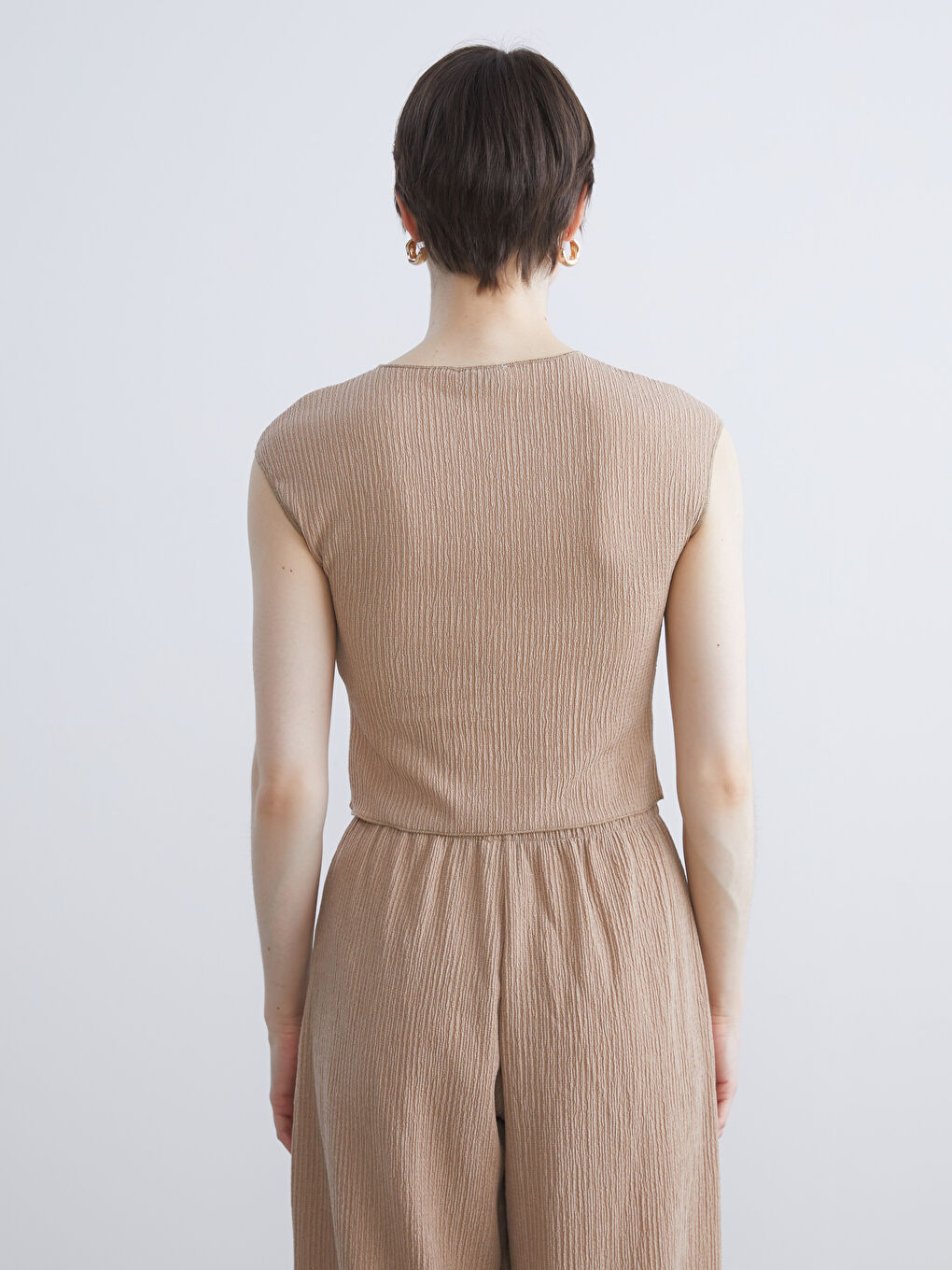 Crew Neck Textured Blouse-3