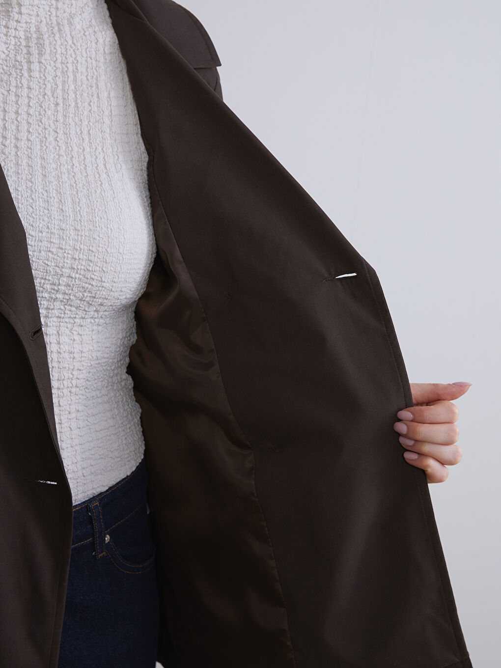 Kahverengi Kruvaze Yaka Kadın Trençkot-3