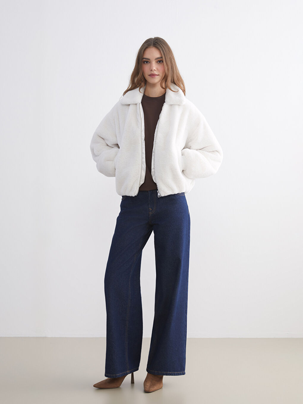 Ekru Gömlek Yaka Oversize Kadın Pelüş Mont-1