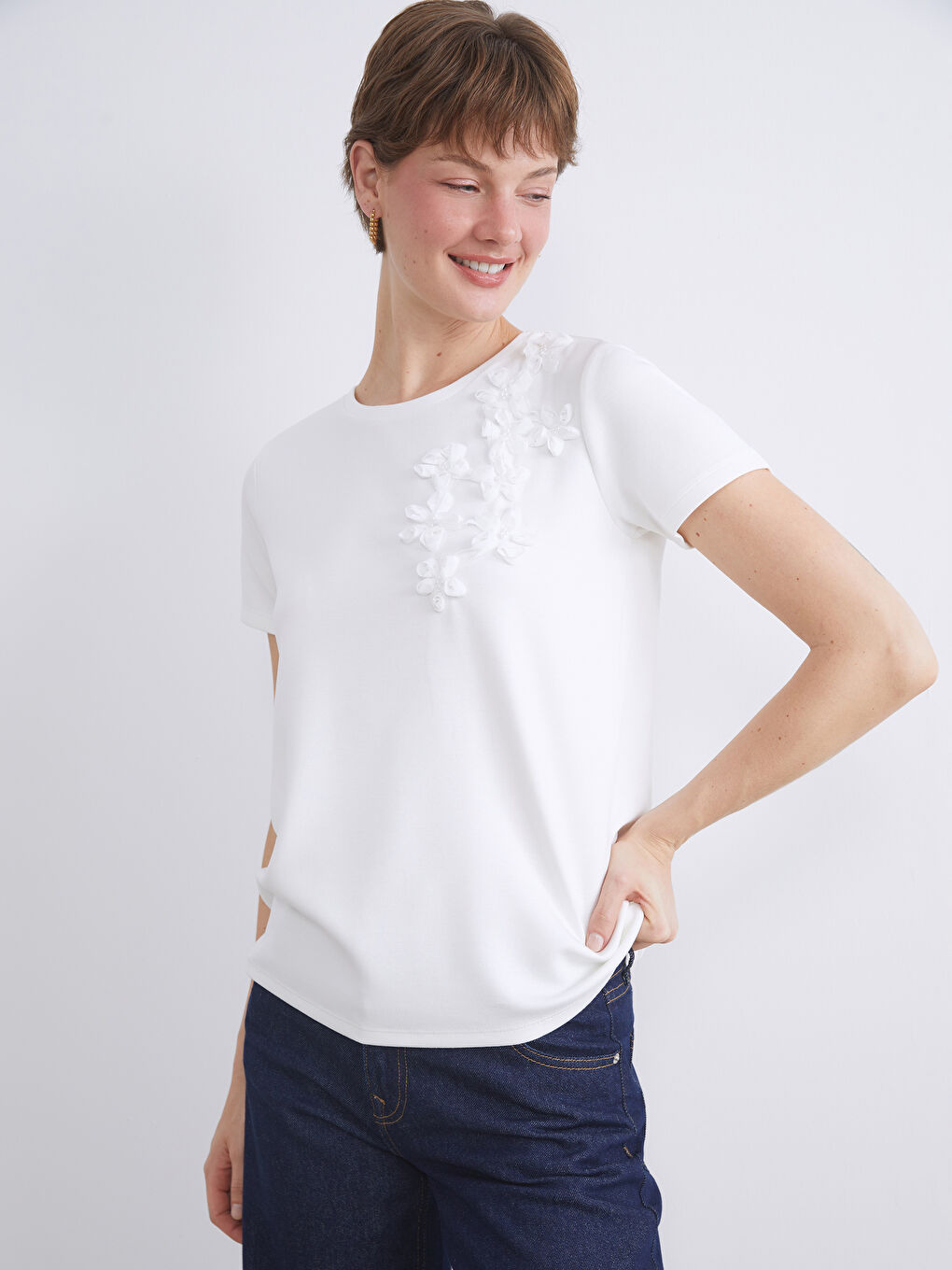 LCWAIKIKI Classic Crew Neck Embellished Women's T-Shirt -W5K558Z8-R9J