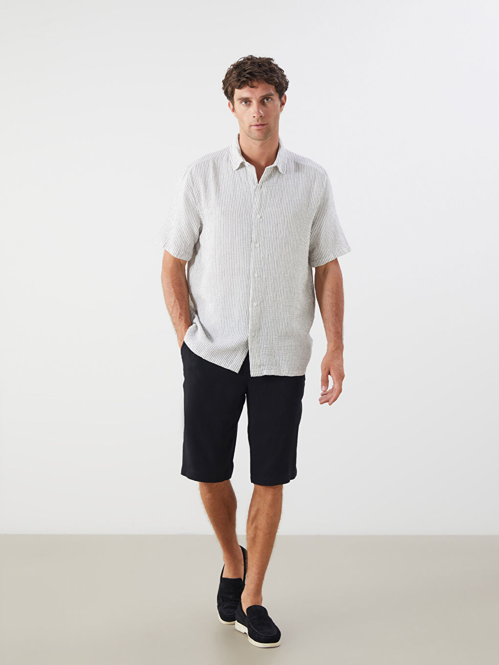 Ekru Regular Fit Kısa Kollu Çizgili Müslin Erkek Gömlek-1