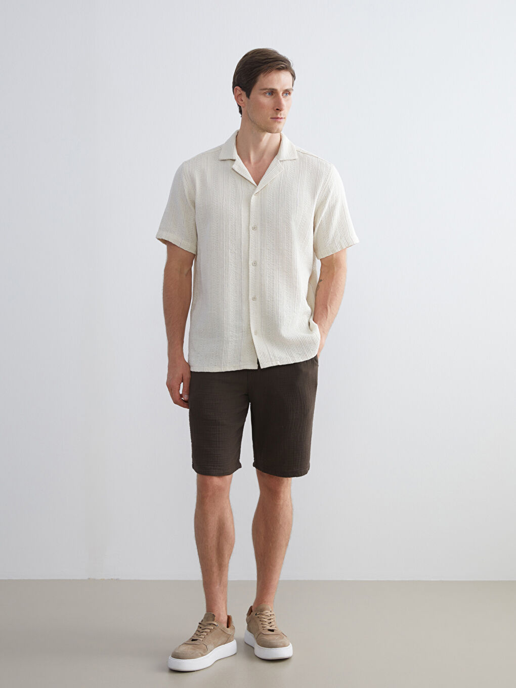 Ekru Regular Fit Resort Yaka Kısa Kollu Erkek Gömlek-3