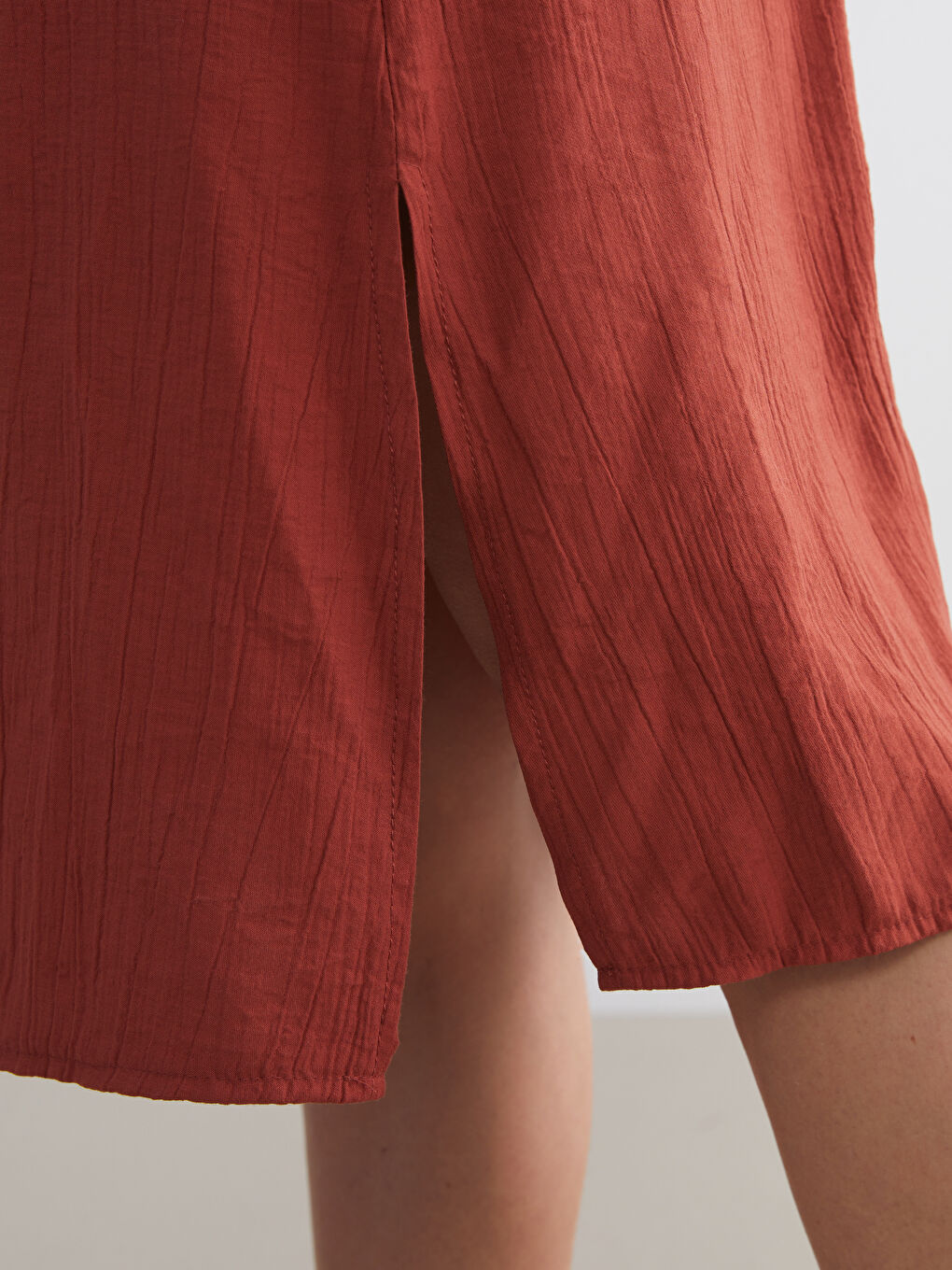 Kahverengi Gömlek Yaka Kadın Ferace-2