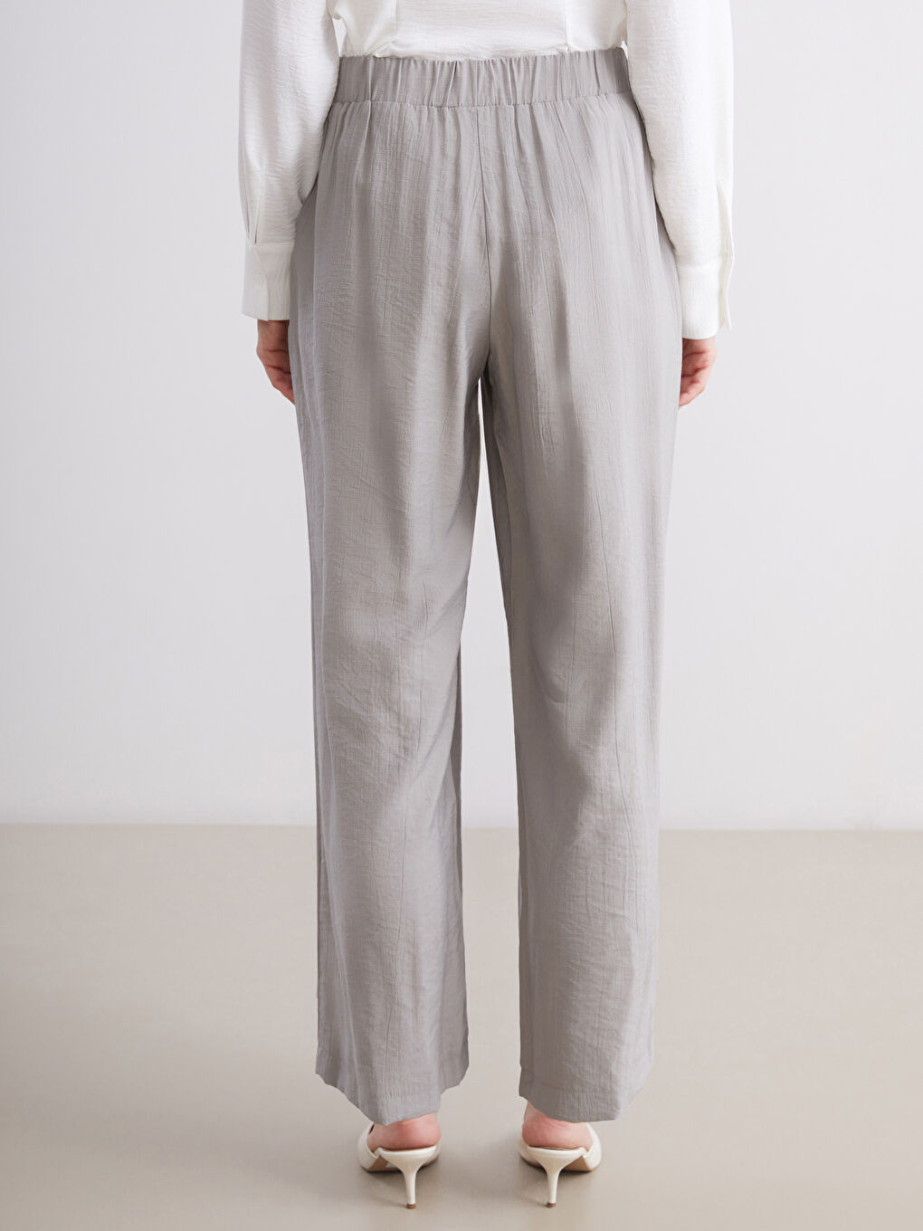 Gri Beli Lastikli Kadın Pantolon-4