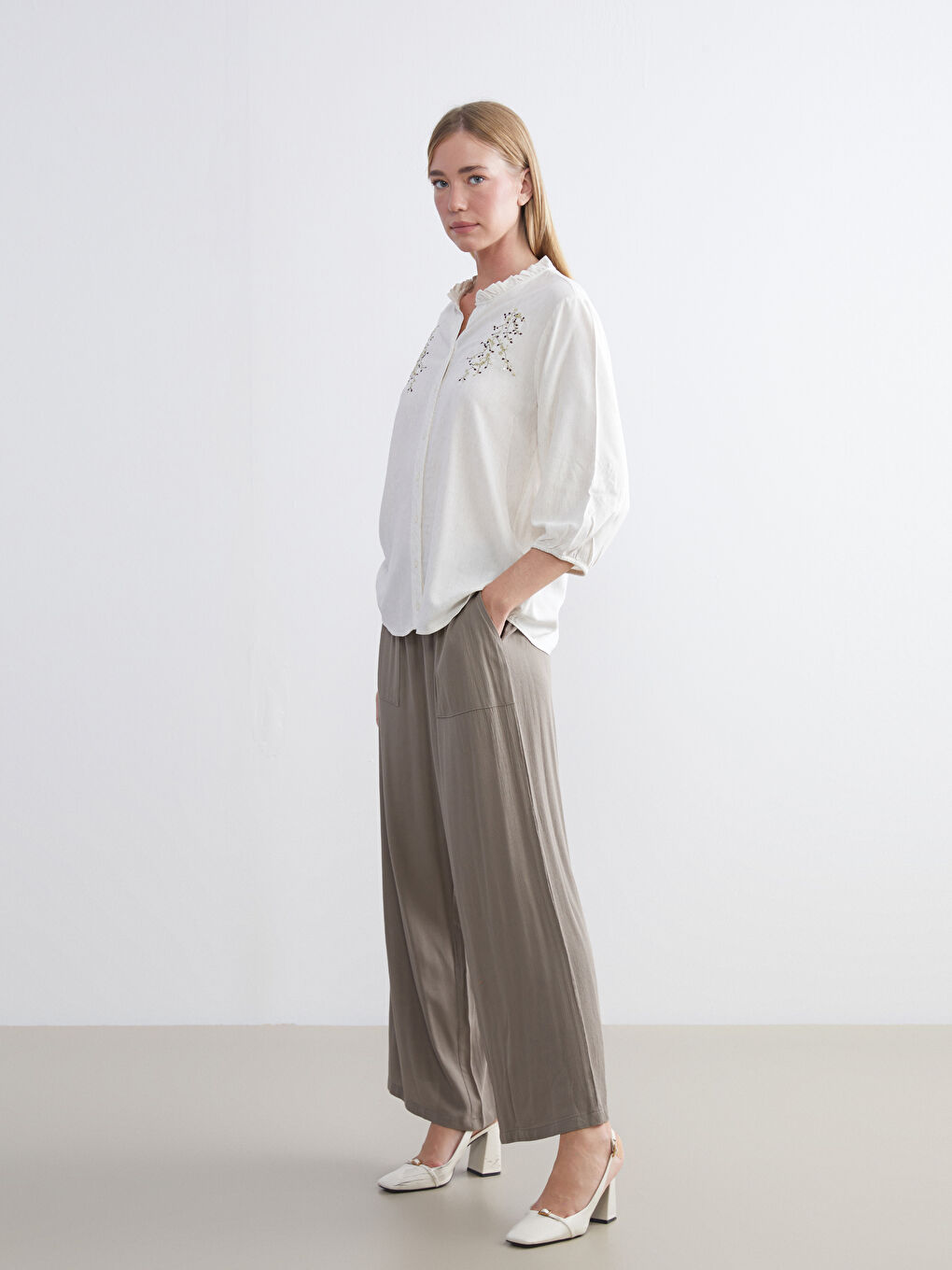 Kahverengi Beli Lastikli Dokulu Kadın Pantolon-2