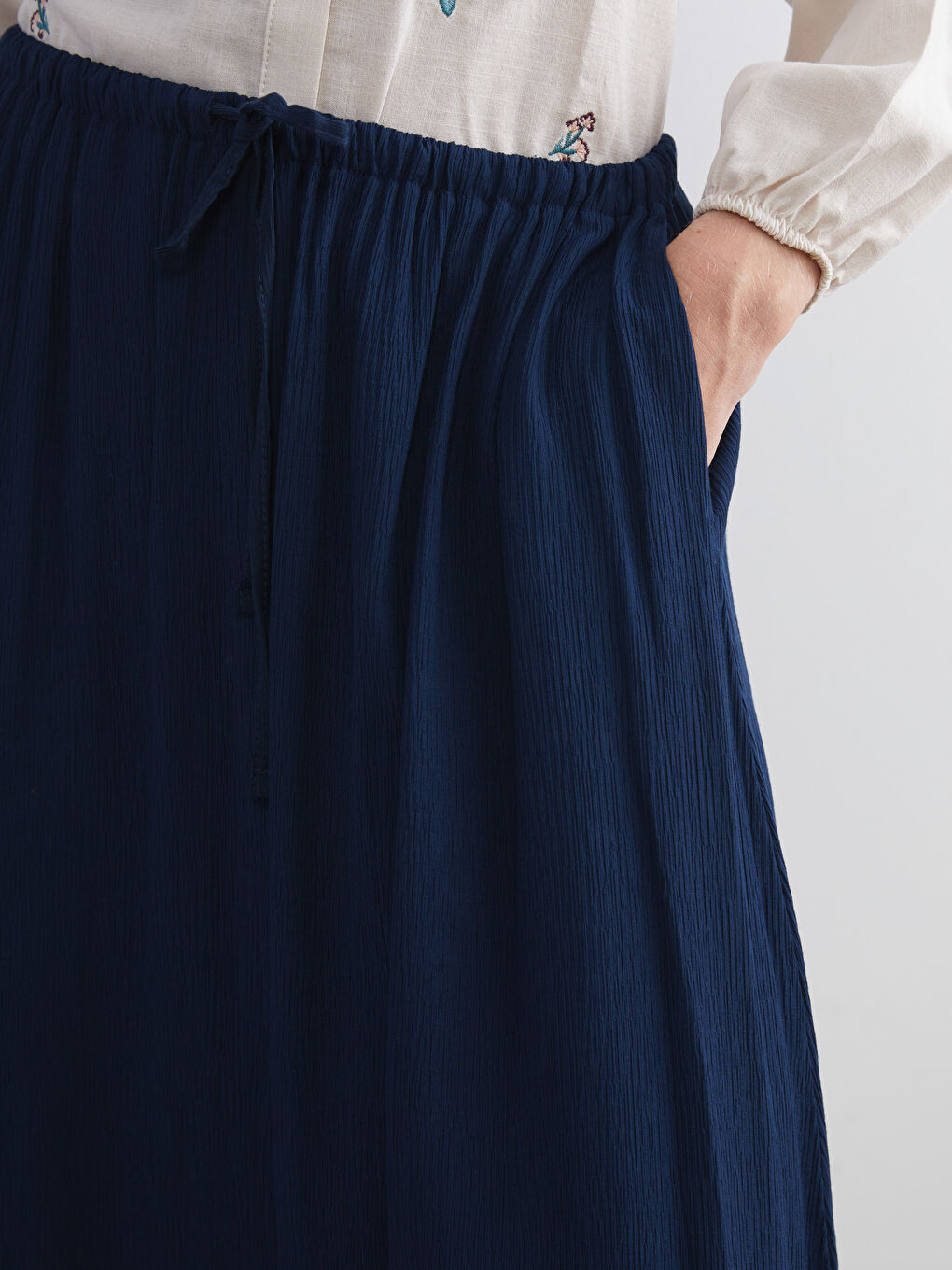 Lacivert Beli Lastikli Dokulu Kloş Etek-2