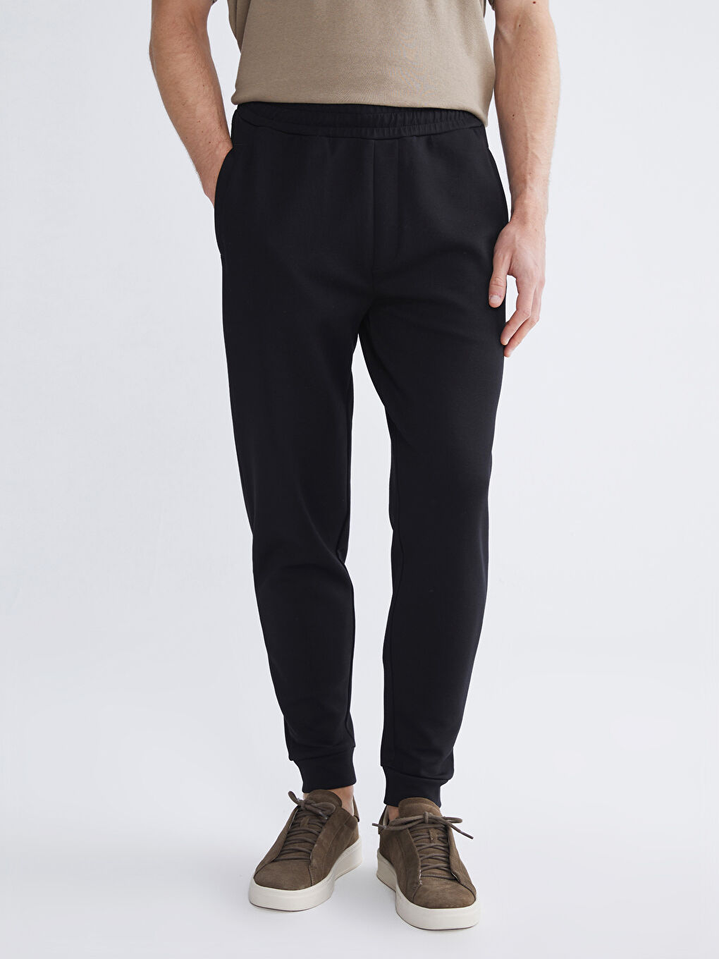 Siyah Standart Kalıp Erkek Jogger Eşofman Altı-1