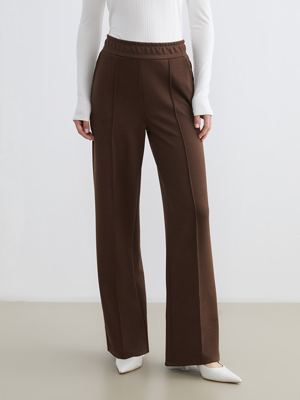 Kahverengi Beli Lastikli Geniş Paça Kadın Pantolon-3