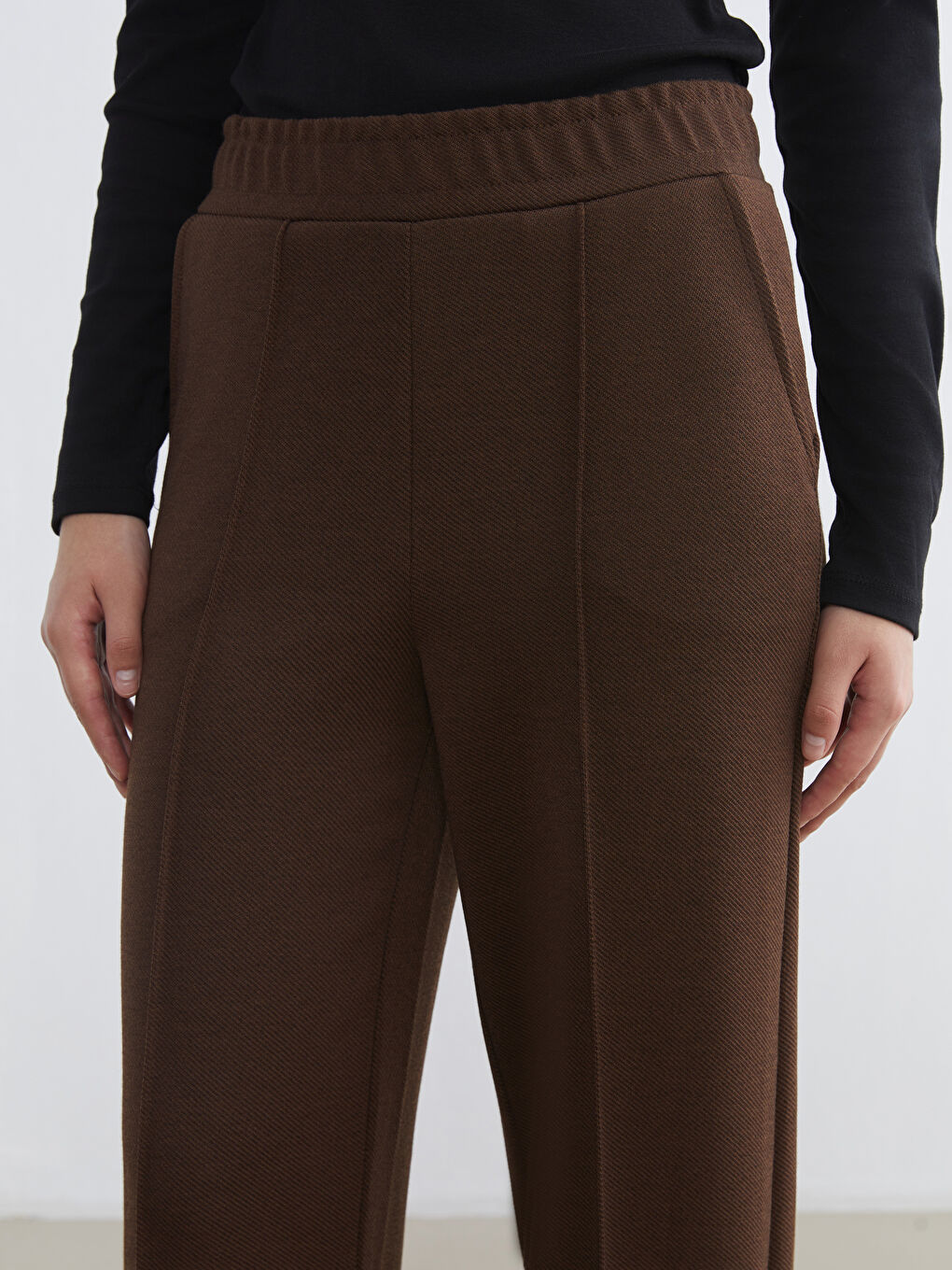 Kahverengi Beli Lastikli Geniş Paça Kadın Pantolon-4