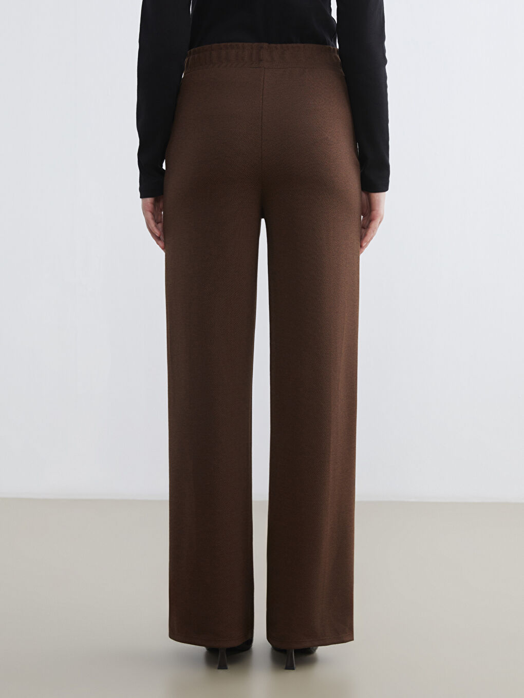 Kahverengi Beli Lastikli Geniş Paça Kadın Pantolon-6