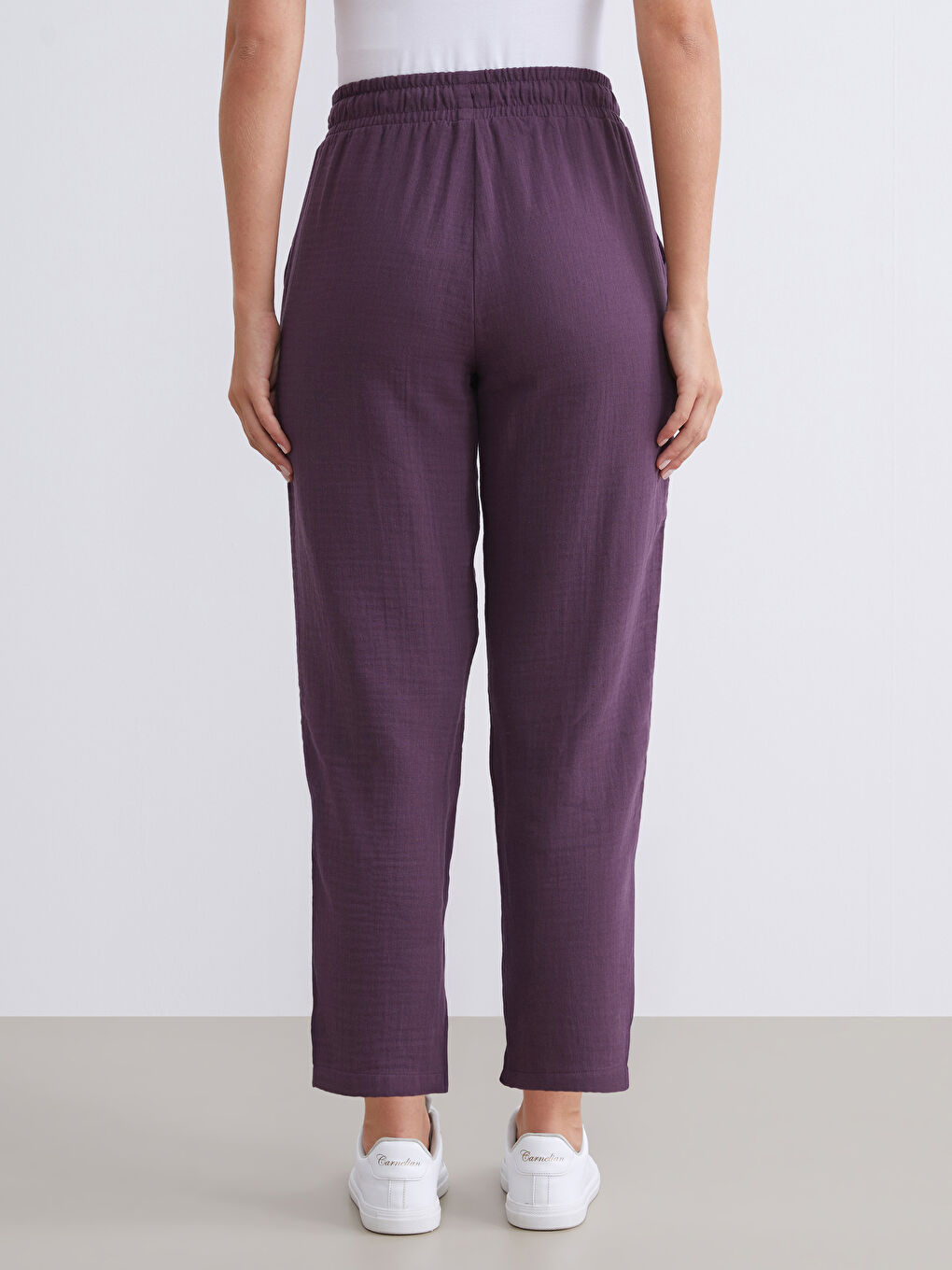 Mor Beli Lastikli Dokulu Müslin Kadın Pantolon-3