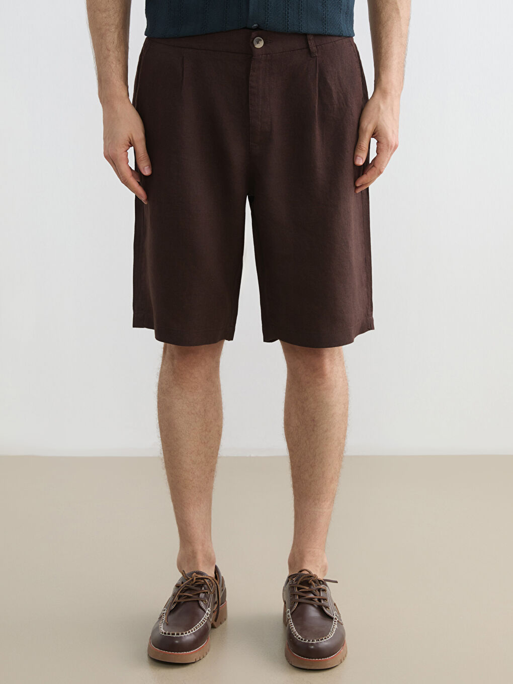 Standard Fit 100% Linen Men's Shorts-2