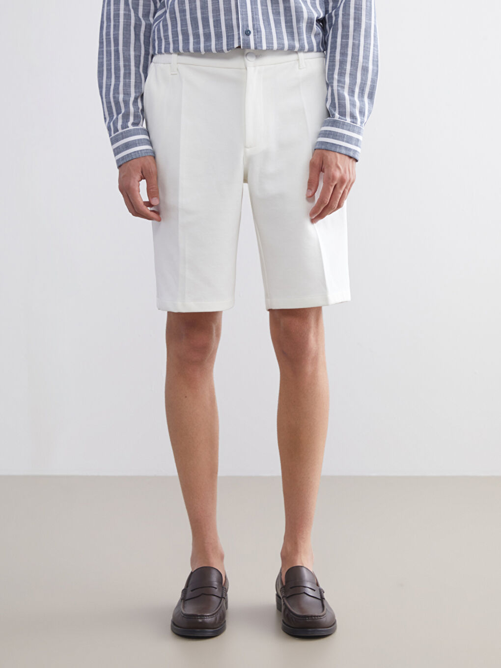 Ekru Standart Kalıp Erkek Şort-1