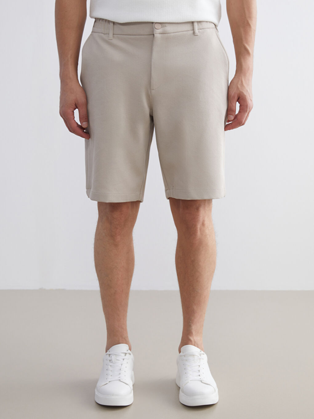 Bej Standart Kalıp Erkek Şort-1
