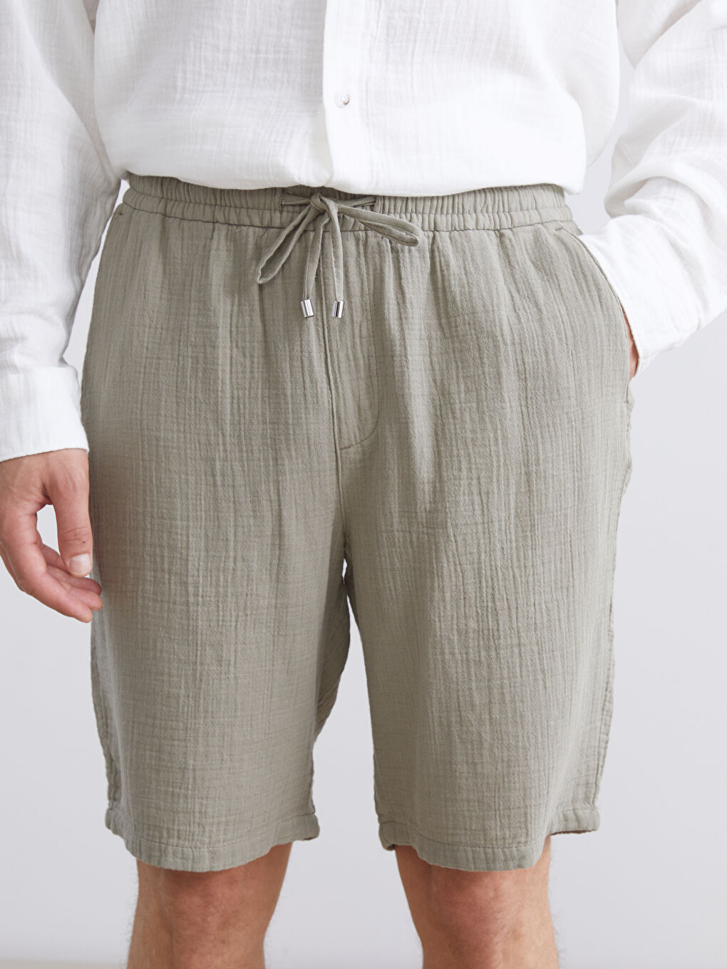 Haki Standart Kalıp Müslin Erkek Şort-2