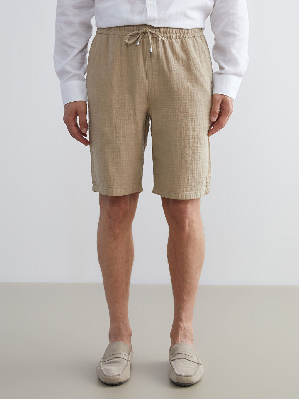 Bej Standart Kalıp Müslin Erkek Şort-1