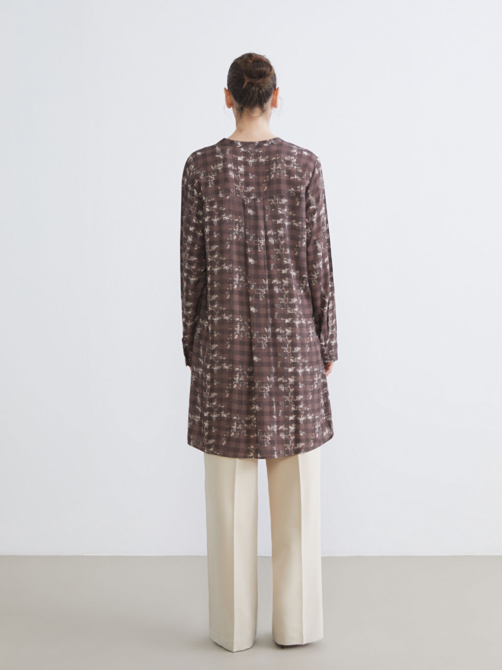 Kahverengi Bisiklet Yaka Etnik Desenli Kadın Tunik-3