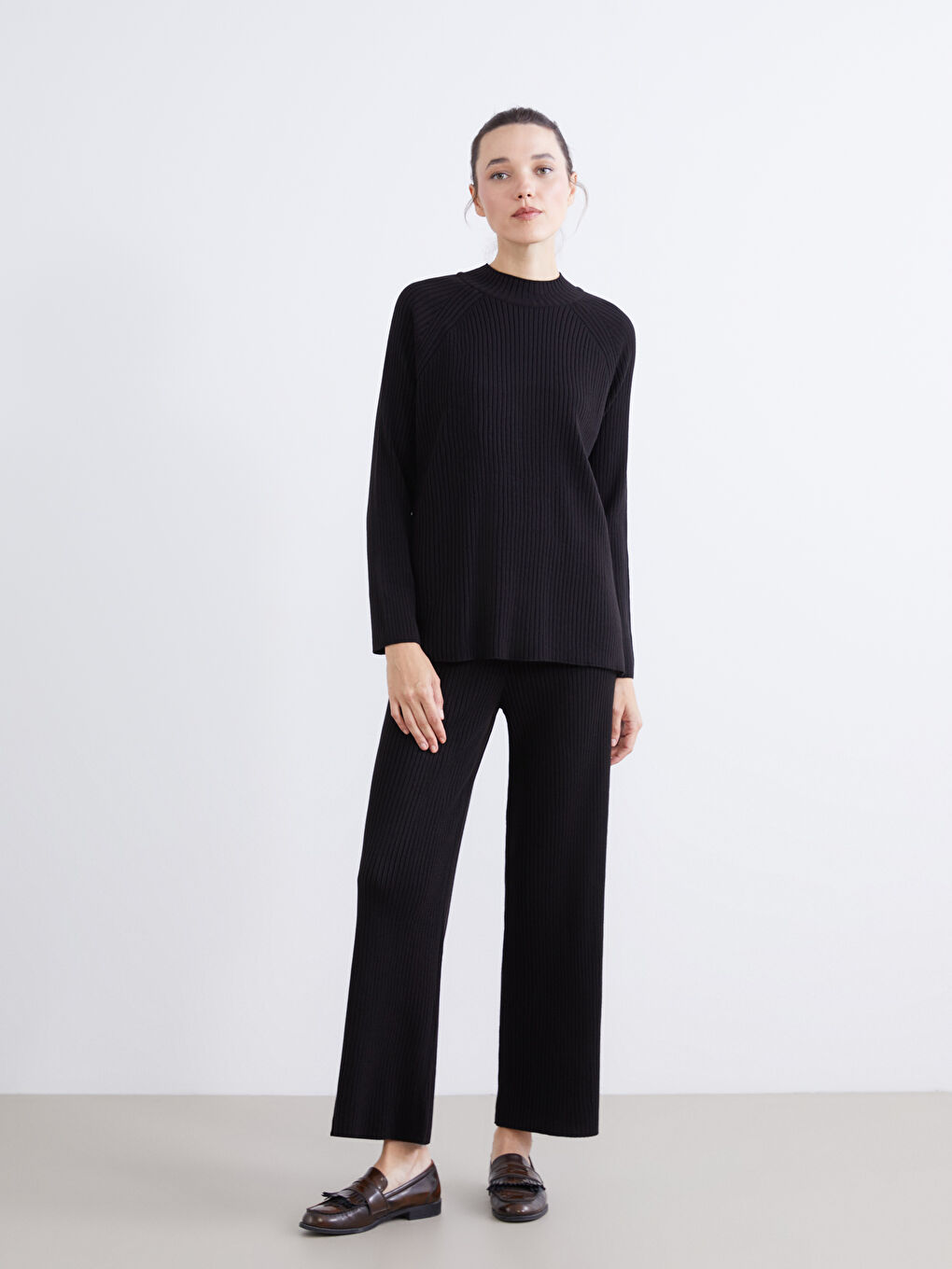 Crew Neck Oversize Women's Knitwear Sweater-1