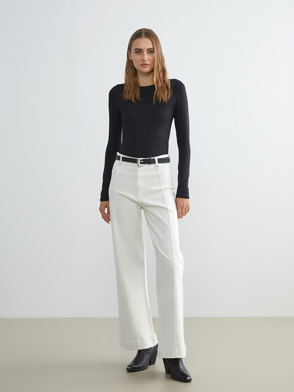 Beyaz Wideleg Kadın Jean Pantolon