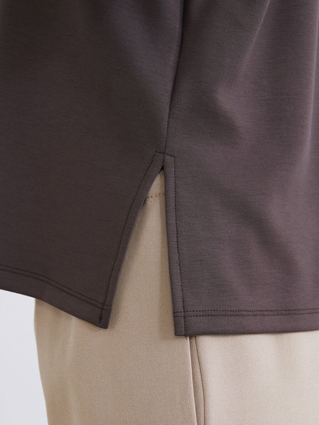 Kahverengi Dik Yaka Şerit Detaylı Kadın Sweatshirt Tunik-2