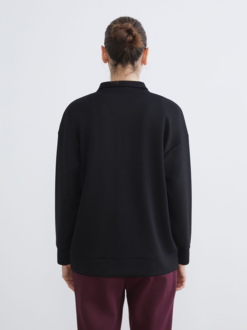 Siyah Dik Yaka Kadın Sweatshirt-3