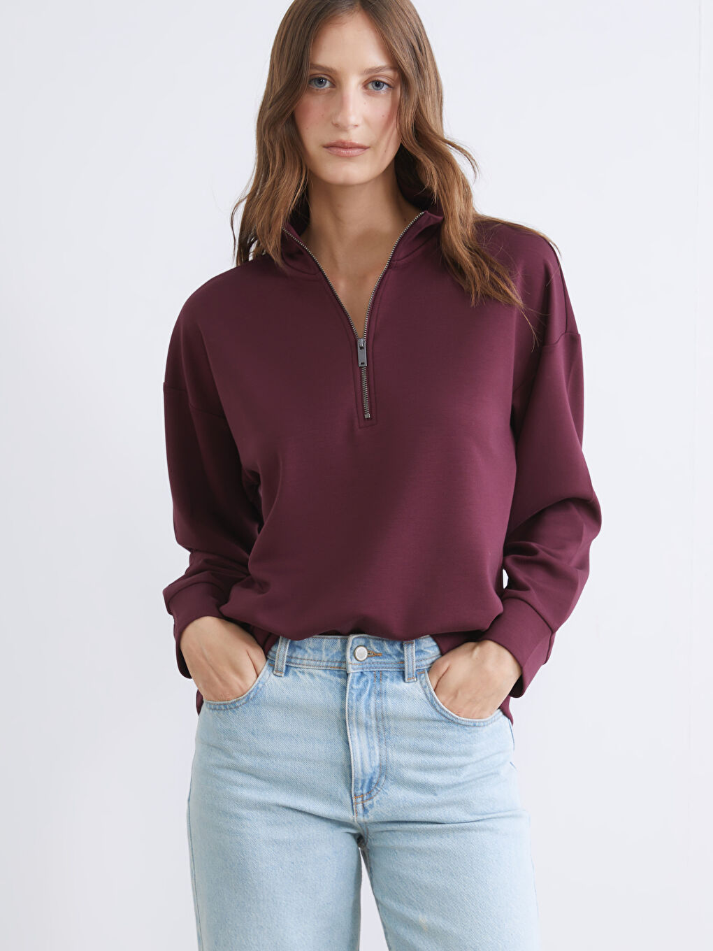 Mürdüm Dik Yaka Kadın Sweatshirt