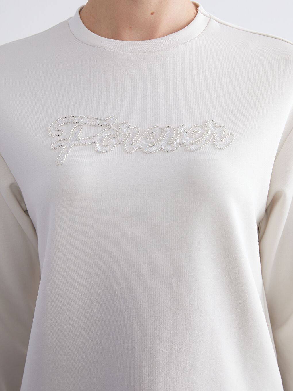 Gri Bisiklet Yaka Taşlı Kadın Sweatshirt-2