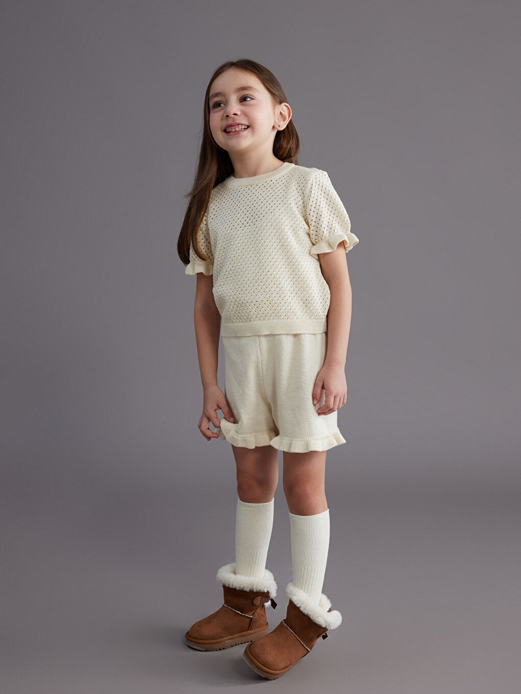 Ekru Ajurlu Fırfırlı Kız Çocuk Triko Bluz ve Şort