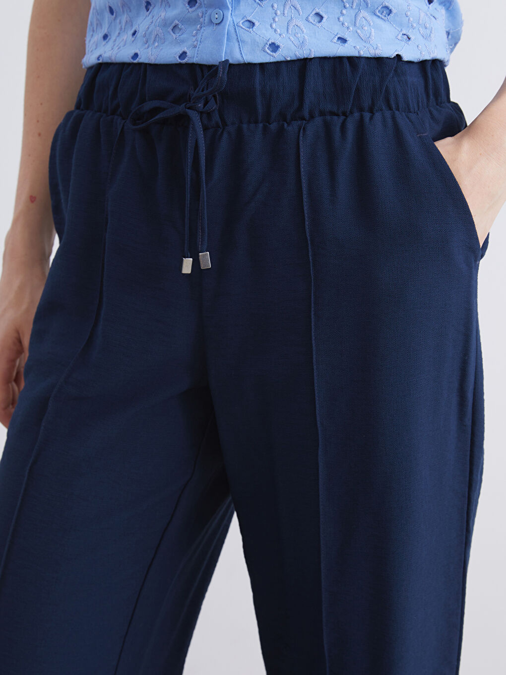 LCWAIKIKI Classic Elastic Waist Wide Leg Women's Trousers -W5K813Z8-HRC