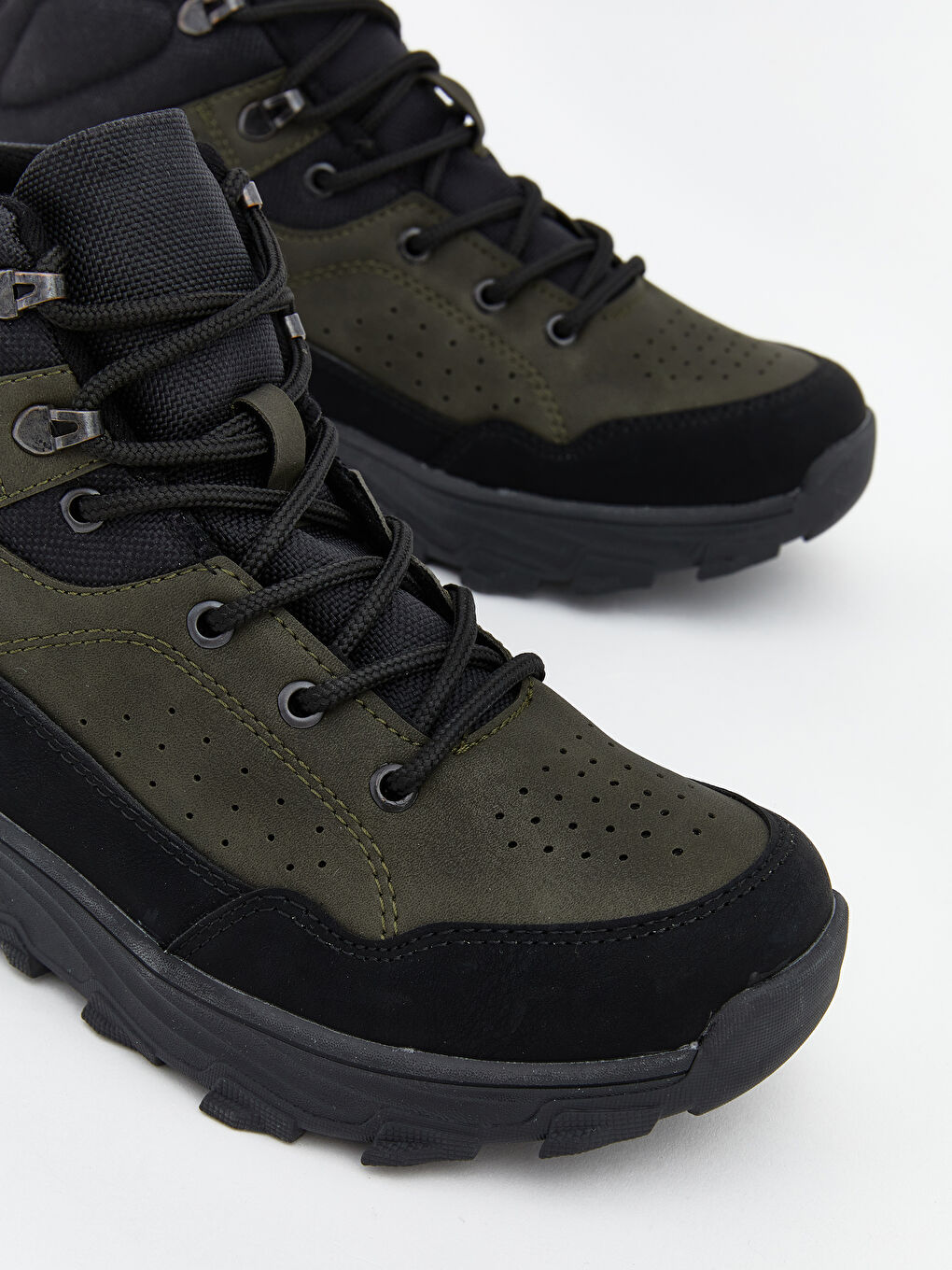 Lace-Up Men's Trekking Boot-2