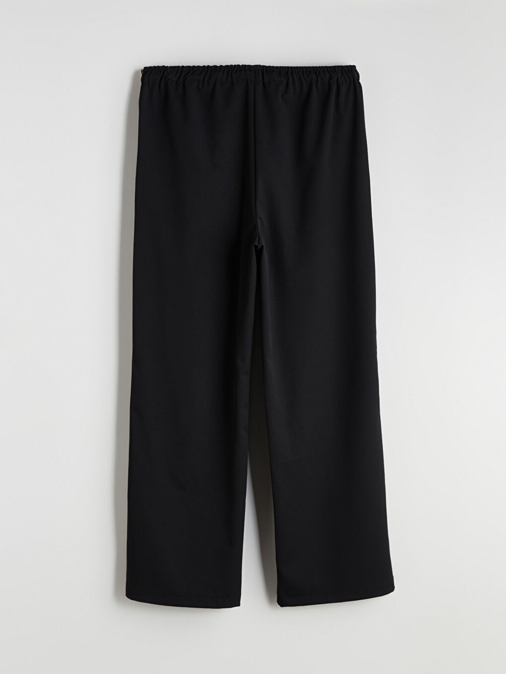 Siyah Beli Lastikli Geniş Paça Kadın Pantolon-5