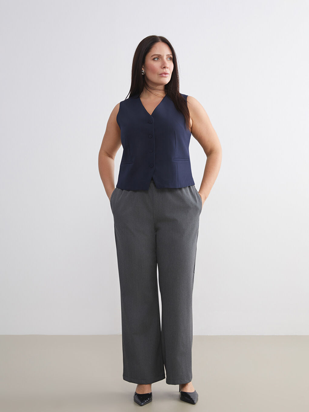 Gri Beli Lastikli Geniş Paça Kadın Pantolon-1