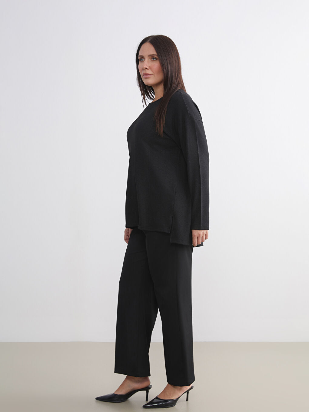 Siyah Beli Lastikli Geniş Paça Kadın Pantolon-1