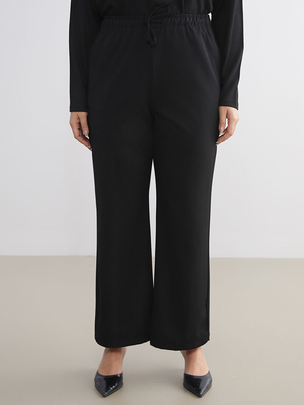 Siyah Beli Lastikli Geniş Paça Kadın Pantolon-2