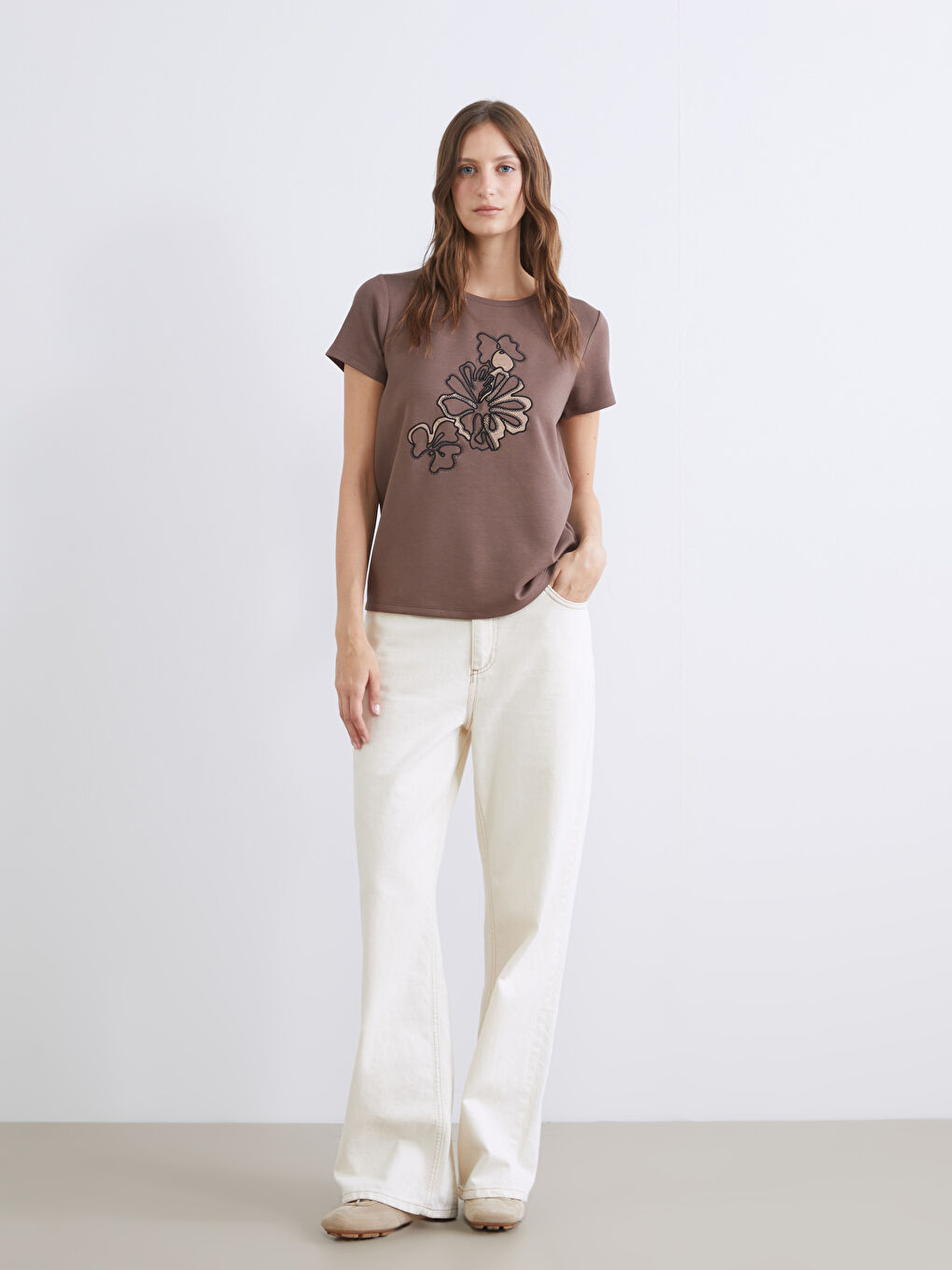 Ženska vezena majica sa okruglim izrezom-2