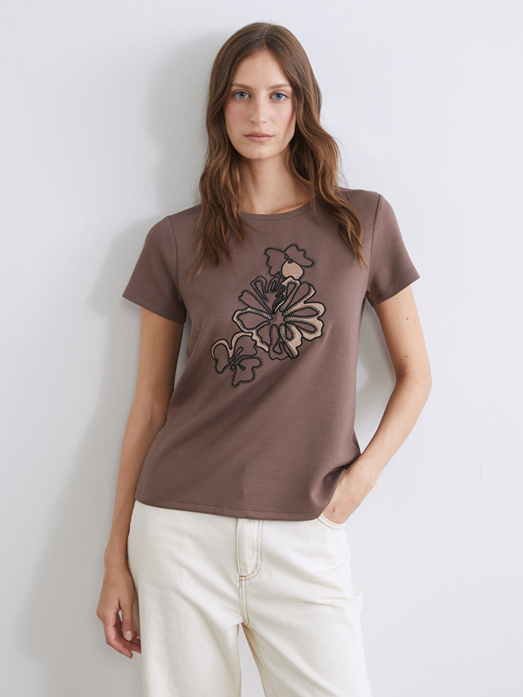 Ženska vezena majica sa okruglim izrezom-4