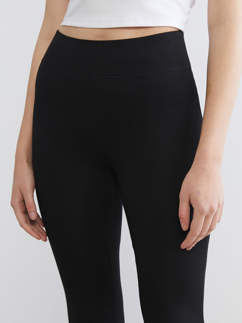 Siyah Beli Lastikli İspanyol Paça Kadın Eşofman Altı-2