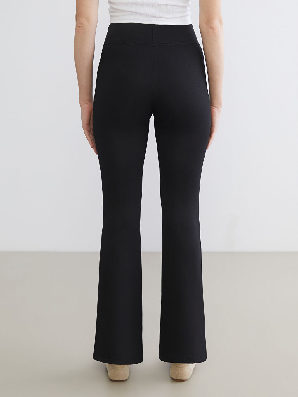 Siyah Beli Lastikli İspanyol Paça Kadın Eşofman Altı-3