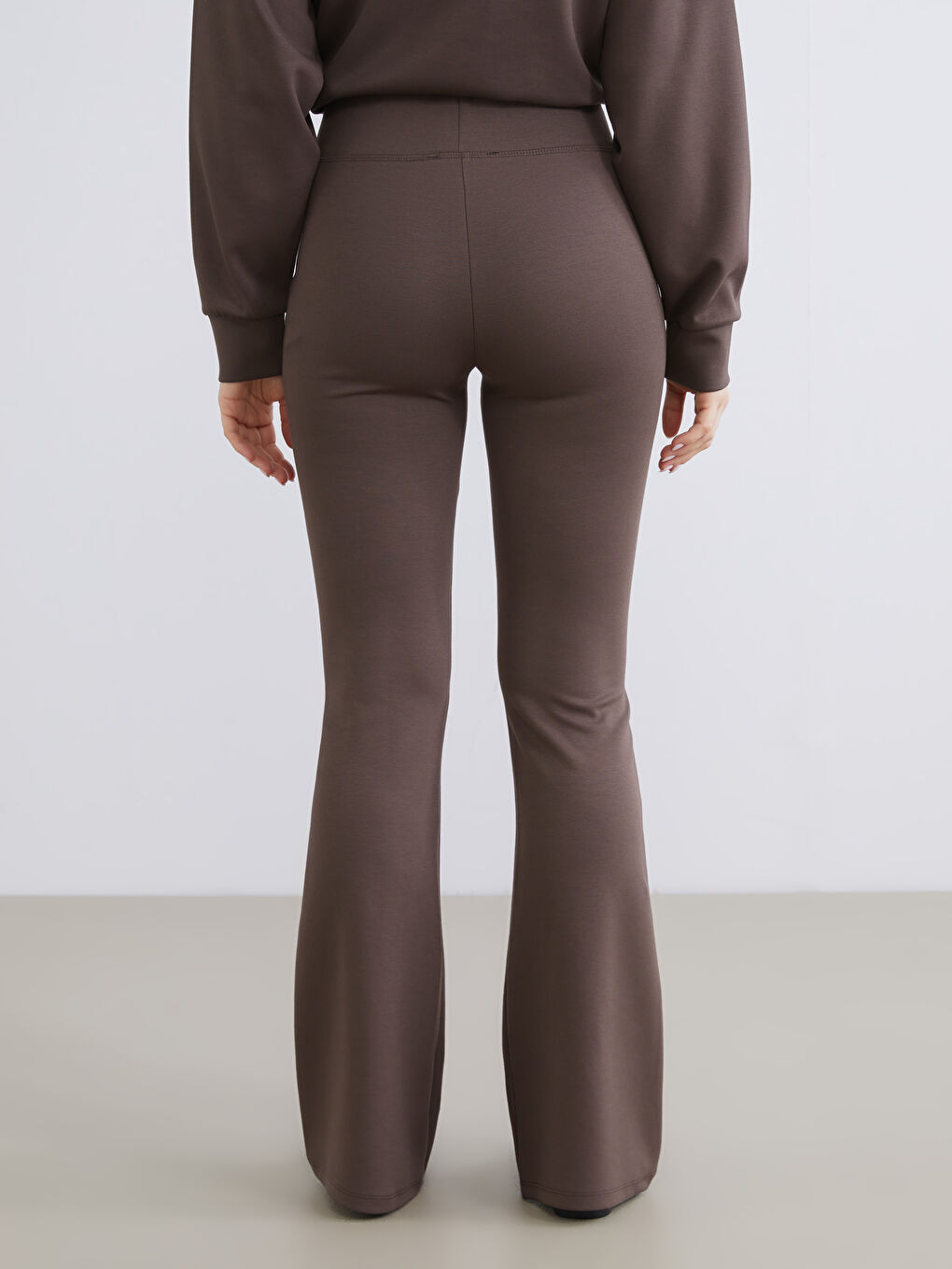 Kahverengi Beli Lastikli İspanyol Paça Kadın Eşofman Altı-3