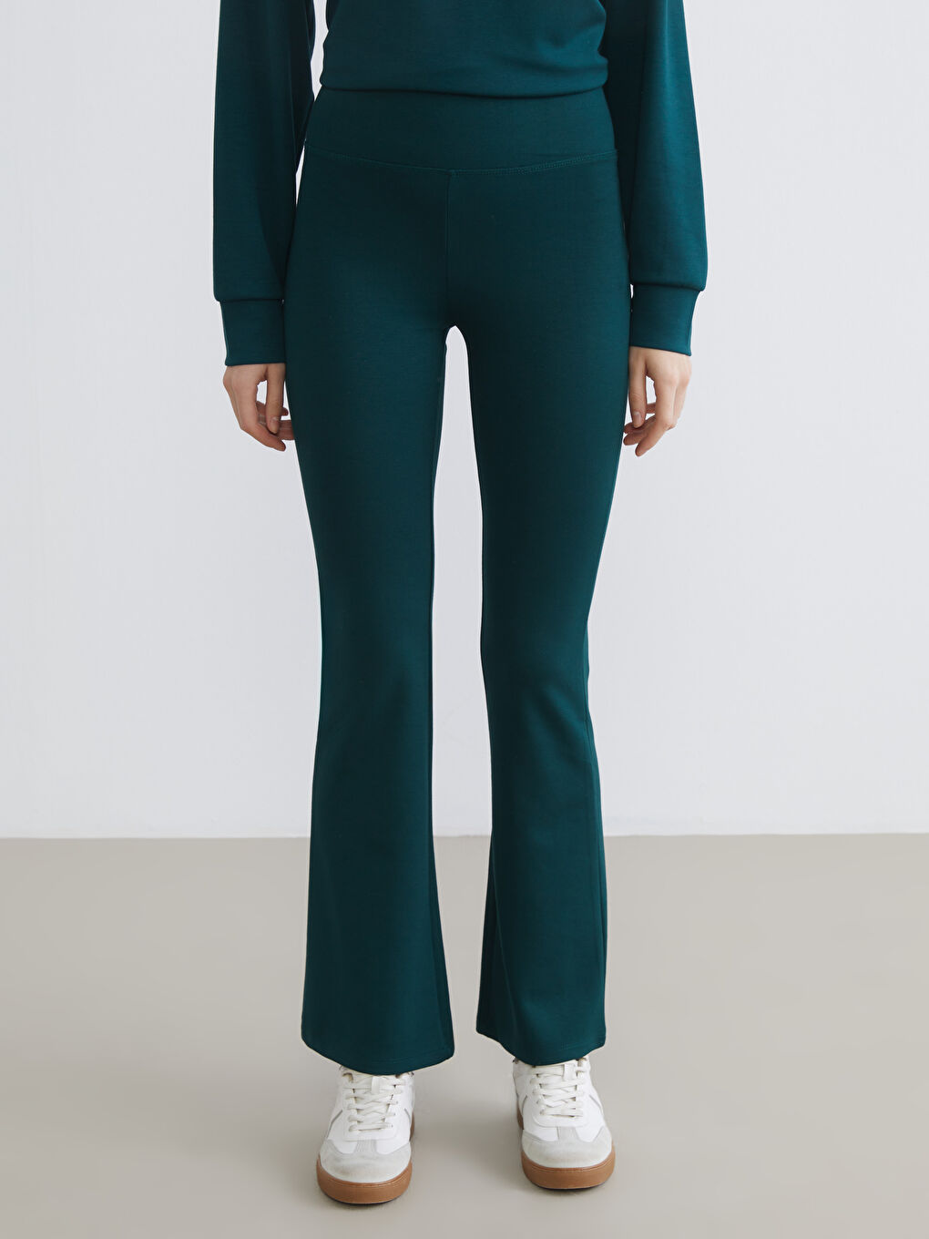 Yeşil Beli Lastikli İspanyol Paça Kadın Eşofman Altı-1