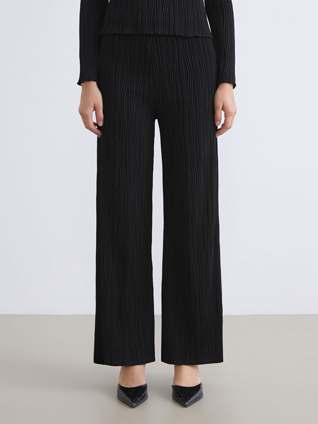 Elasticated Waist Textured Women's Trousers-1