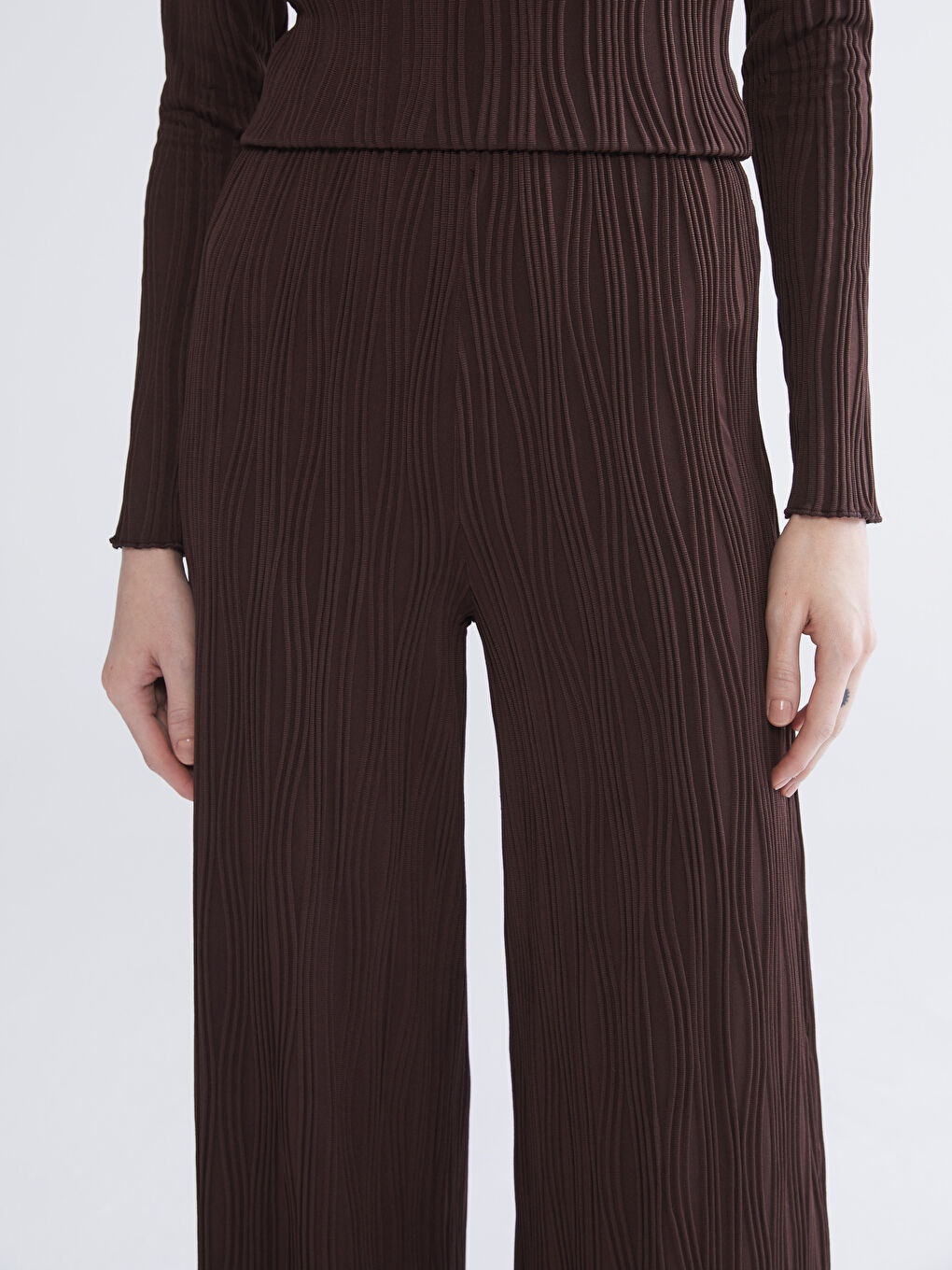 Elasticated Waist Textured Women's Trousers-2