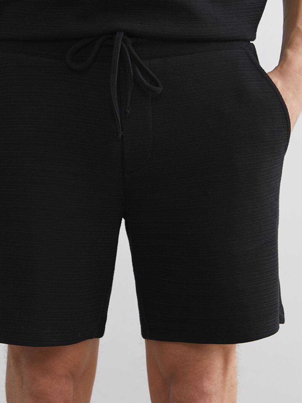 Siyah Standart Kalıp Erkek Şort-4