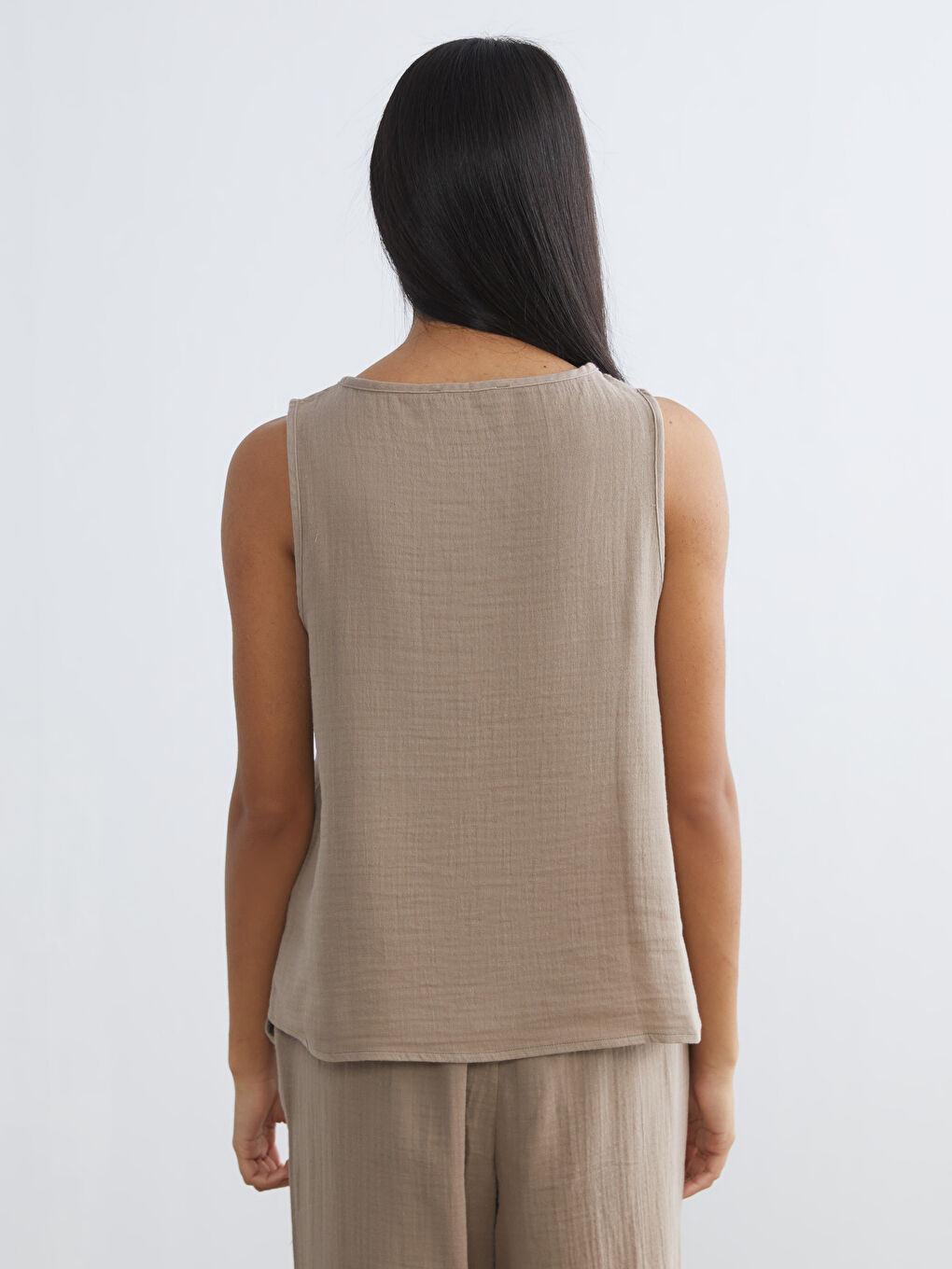 Rundhals-Bluse aus strukturiertem Musselin-6