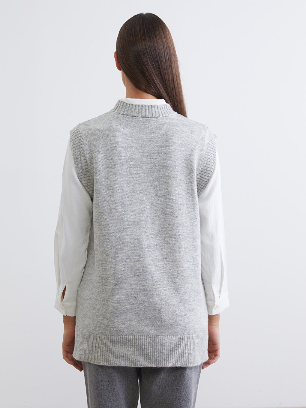 Gri Bisiklet Yaka Nakışlı Kadın Triko Süveter-4