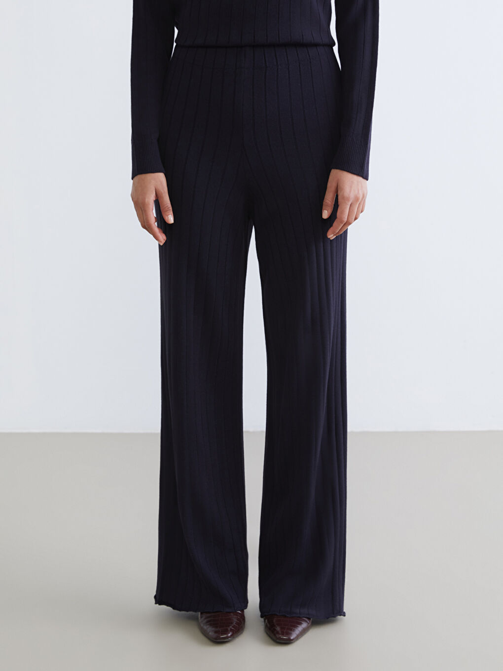 Elastischer Bund Weite Beine Strickwaren Hosen für Damen-1